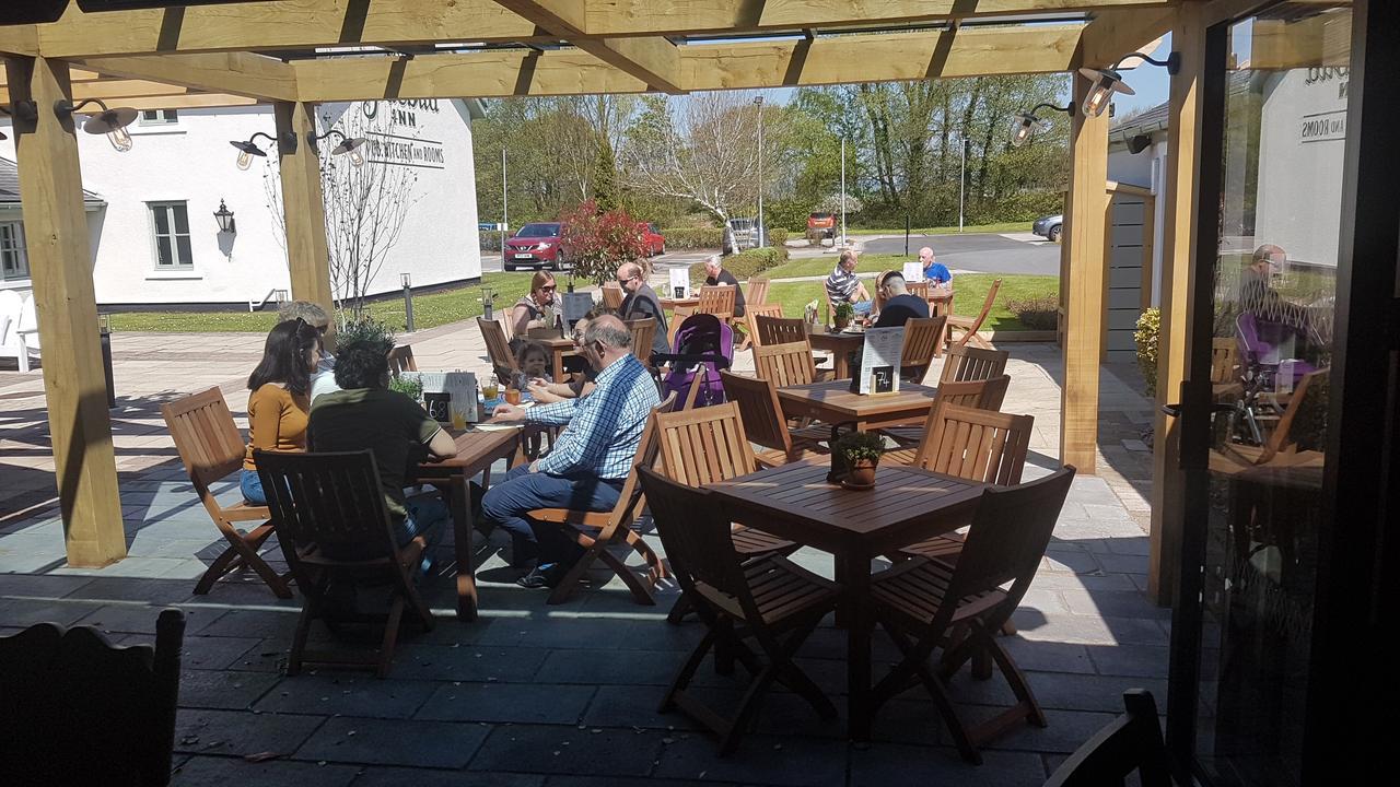 The Bluebird Inn At Samlesbury Preston  Buitenkant foto